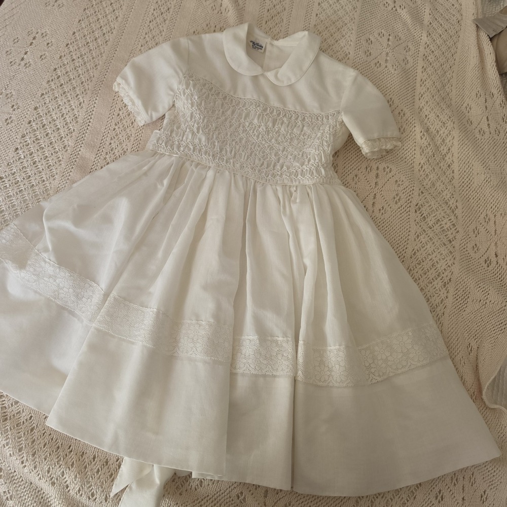 Vintage Polly Flinders Girls  Smocked Short Sleeved Dress Size 7 Ivory Lined